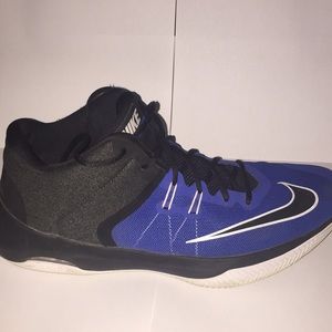 Nike Shoes - Nike Air Versitile 1 Nike Shoes - Nike Air Versitile 1